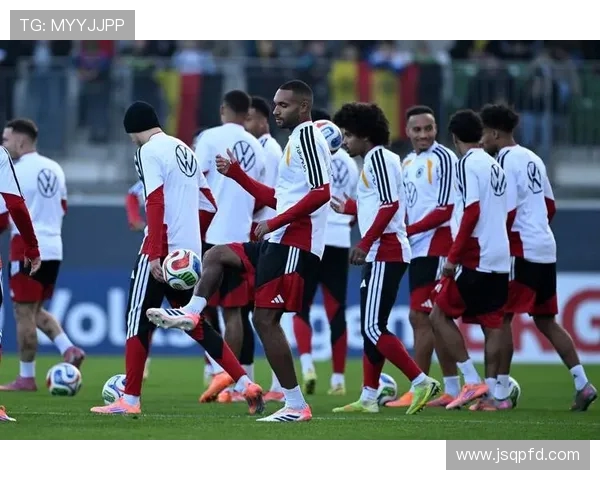 2012年世预赛德国队与瑞典队激战成名的经典对决回顾