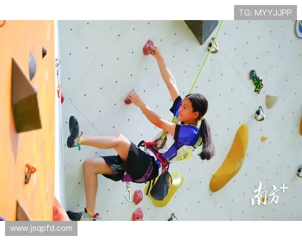 成都攀岩队技术创新再攀高峰引领全国攀岩新潮流